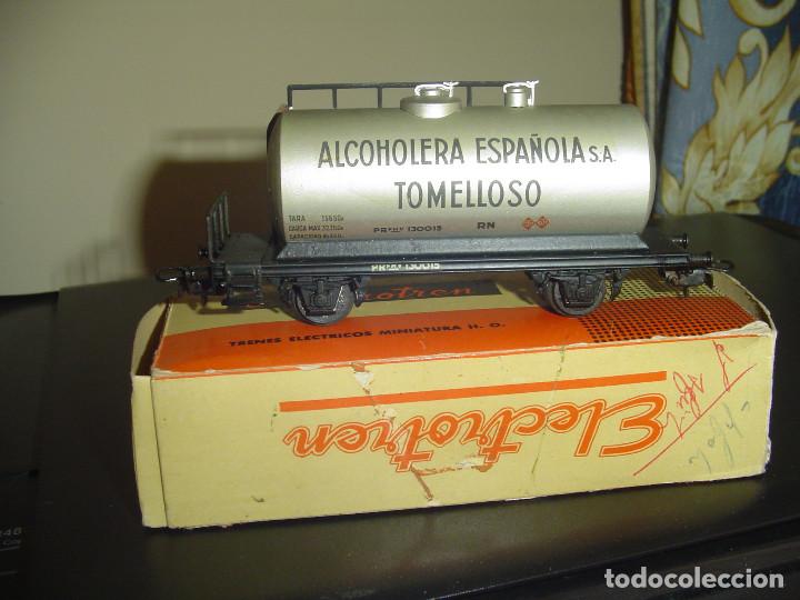 Trenes escala: Electrotren H0. Cisterna grande de metal Alcoholera del Tomelloso.
