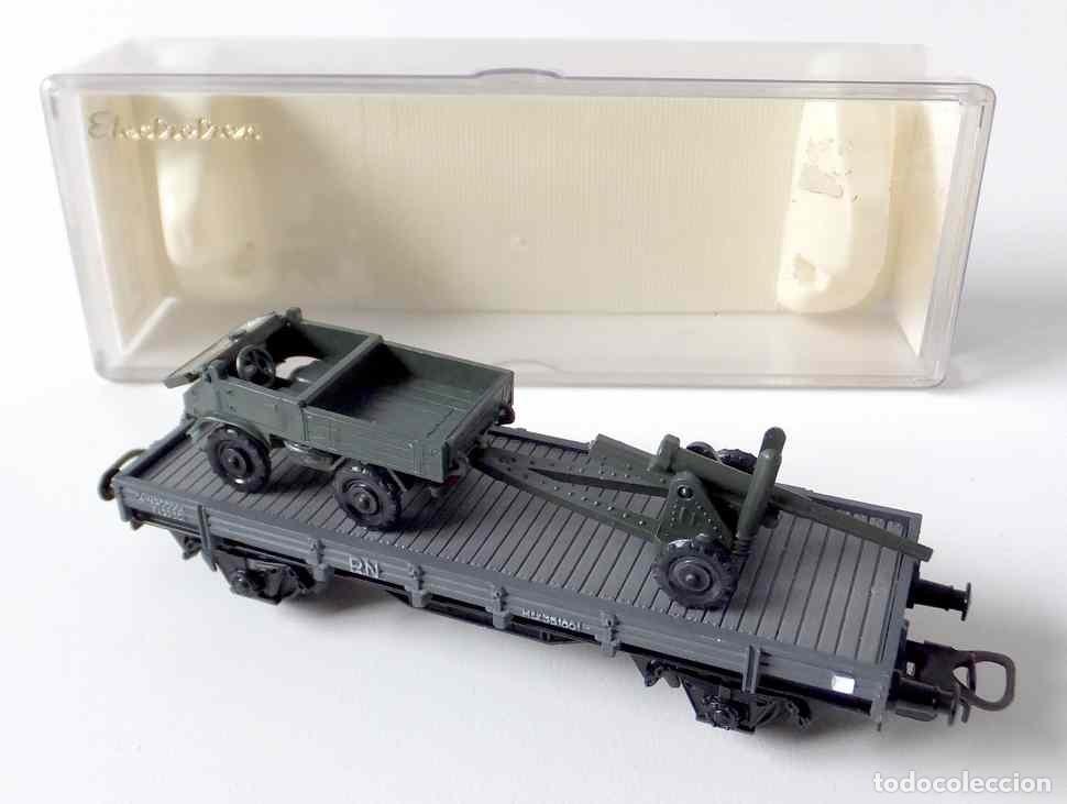 Trenes Escala: VAGON MILITAR RENFE CON VEHICULO Y CA&Ntilde;ON EN SU CAJA ESCALA H0