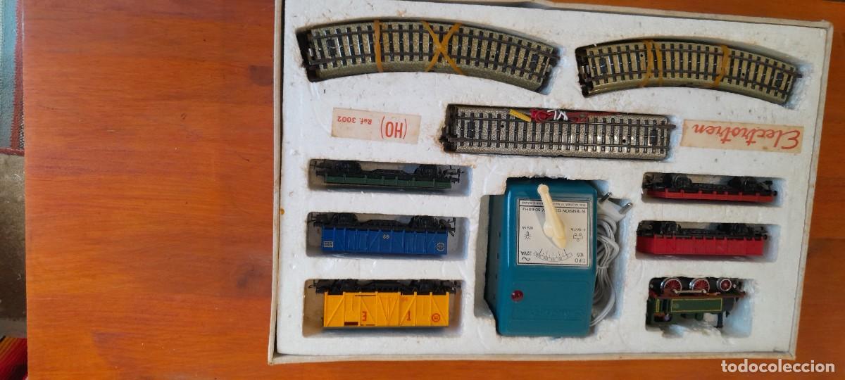 Trenes escala: Caja de tren antiguo Electrotren h0