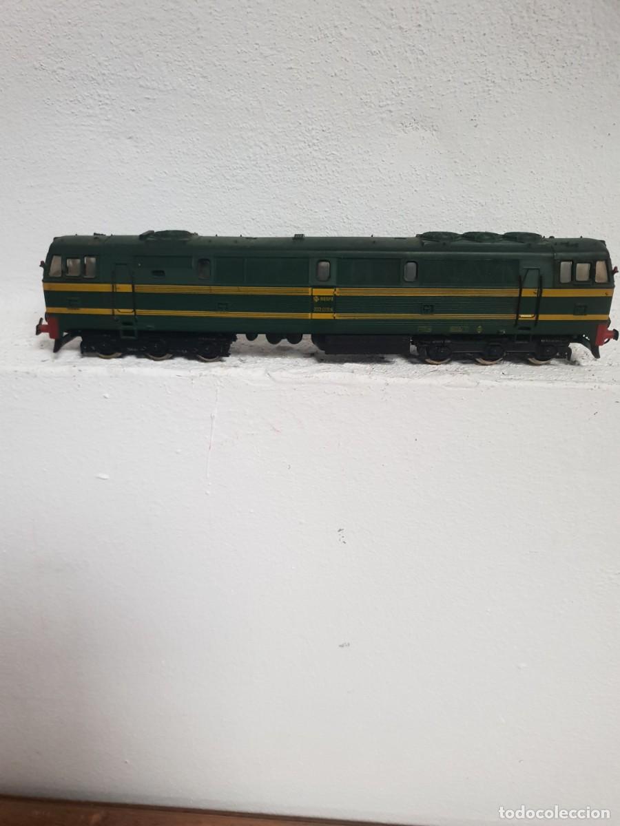 Trenes escala: Locomotora electrotren renfe H0 ref 2001