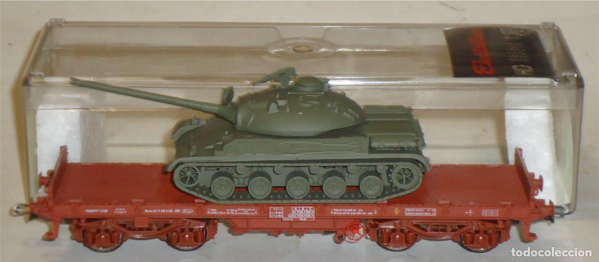 Trenes escala: ELECTROTREN HO, VAG&Oacute;N PLATAFORMA 4 EJES PMM CARGADO CON CARRO AMX30, REF. 5161 K