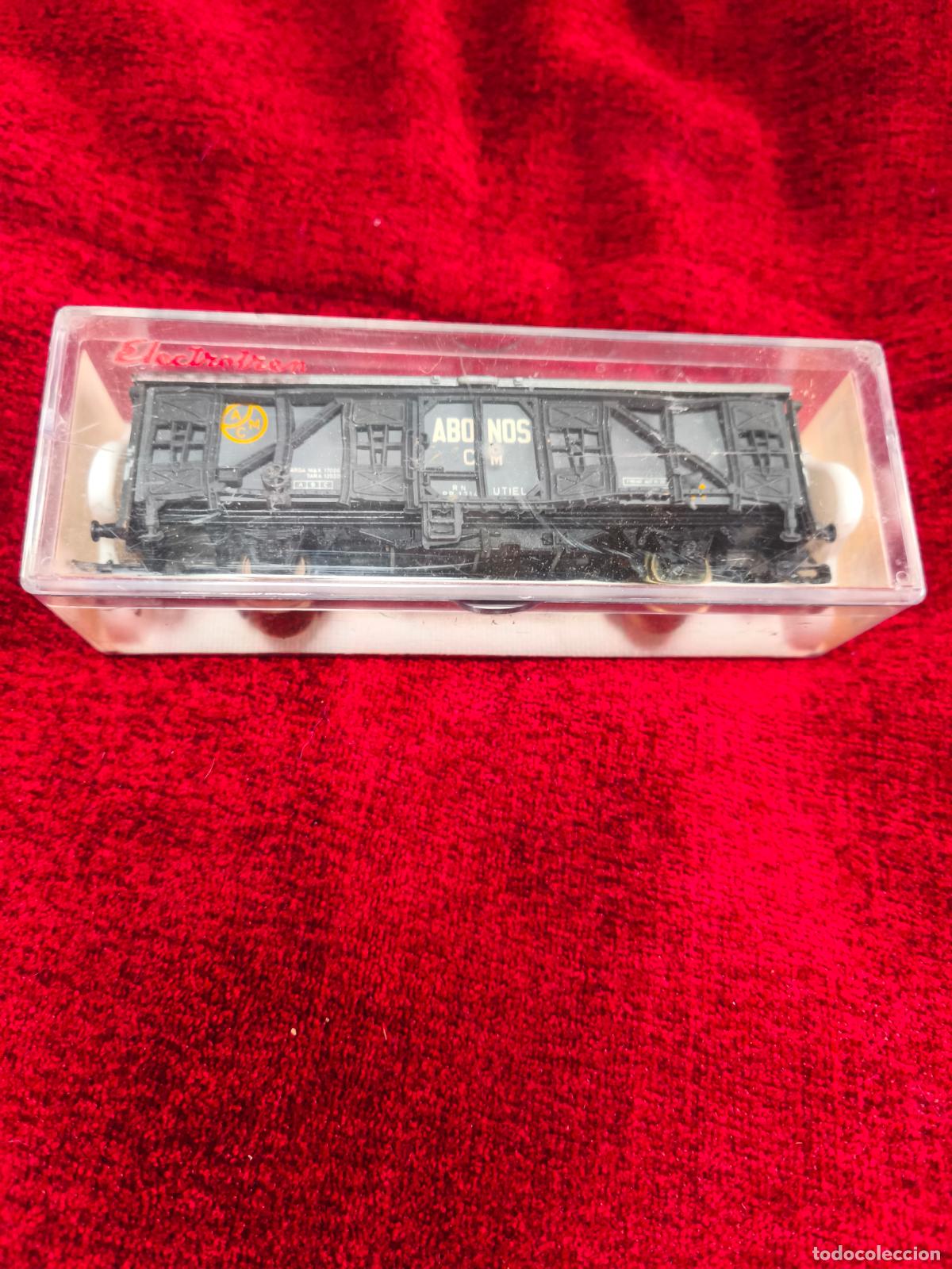 Trenes escala: VAG&Oacute;N ELECTROTREN ABONOS EN CAJA ORIGINAL.
