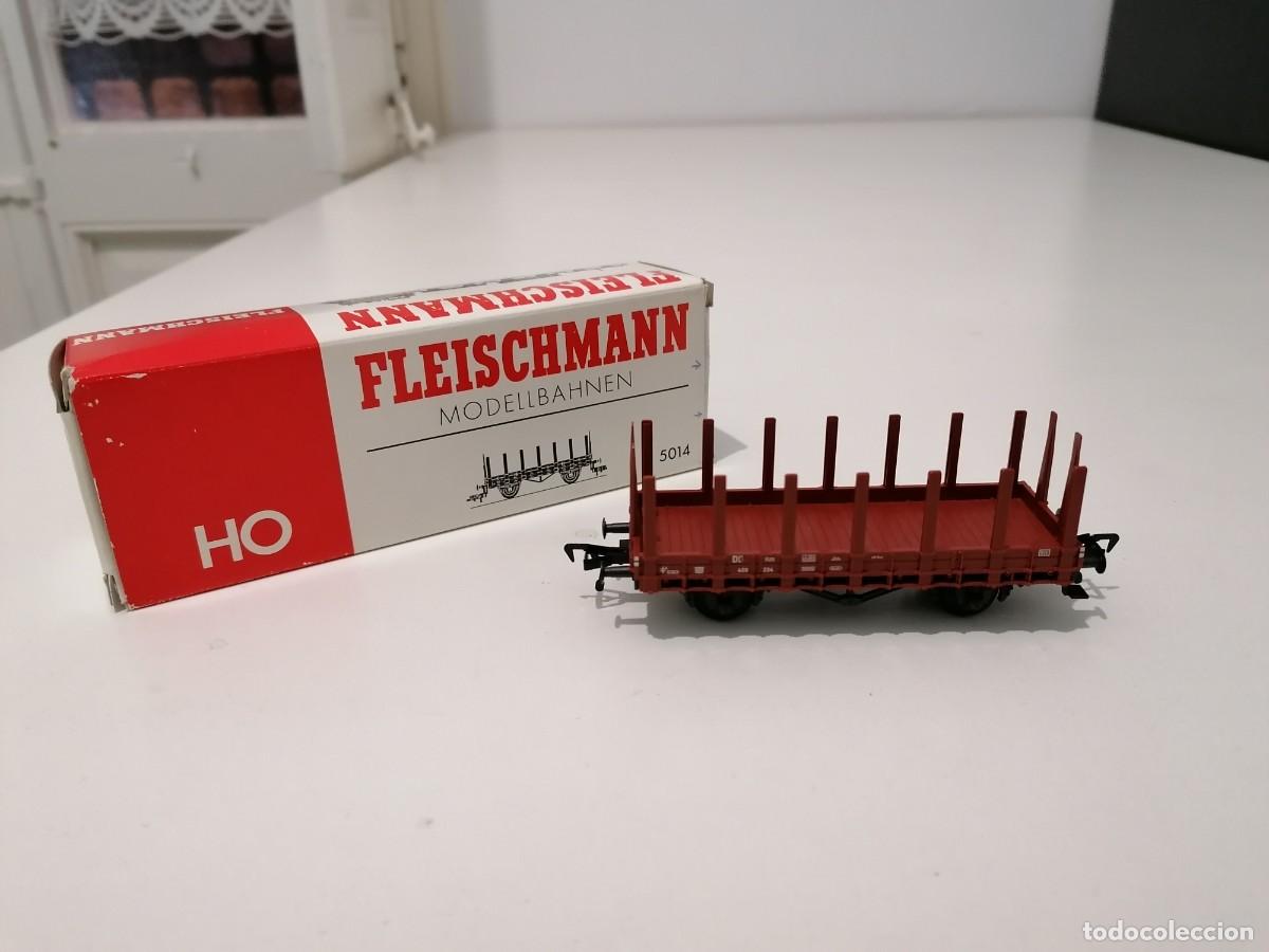 Treni in Scala: Fleischmann H0 5014 Vag&oacute;n Plataforma con Estacas Nuevo
