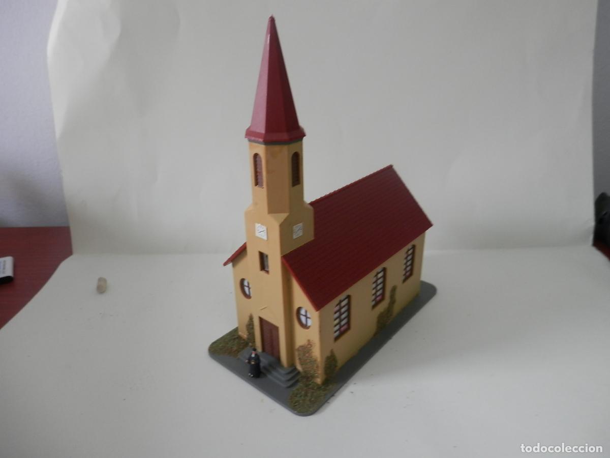 Trenes escala: IGLESIA ESCALA HO DE FALLER