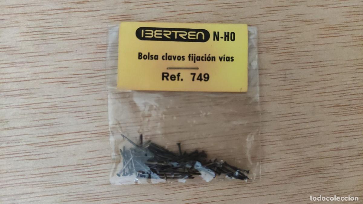 Trenes Escala: BOLSA CLAVOS FIJACION VIAS IBERTREN