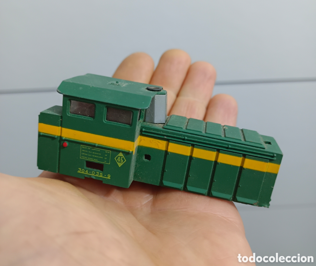Trenes Escala: Carcasa locomotora tractor maniobras renfe ibertren ho