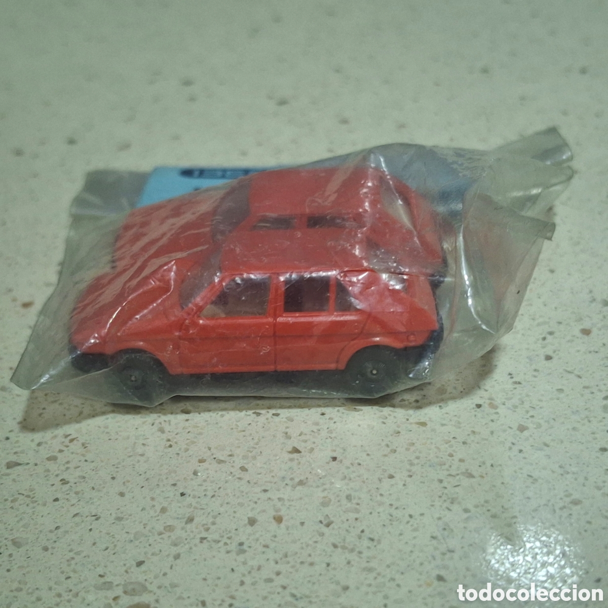 Trenes Escala: SEAT RITMO - IBERTREN ESCALA H0 - BOLSA PAR COCHES REF. 2637