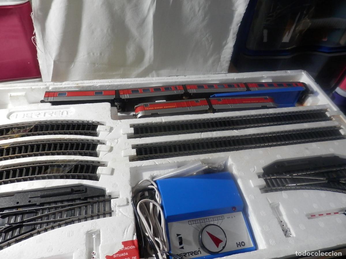 Trenes escala: SET TALGO ESCALA HO DE IBERTREN LE FALTA LA LOCOMOTORA