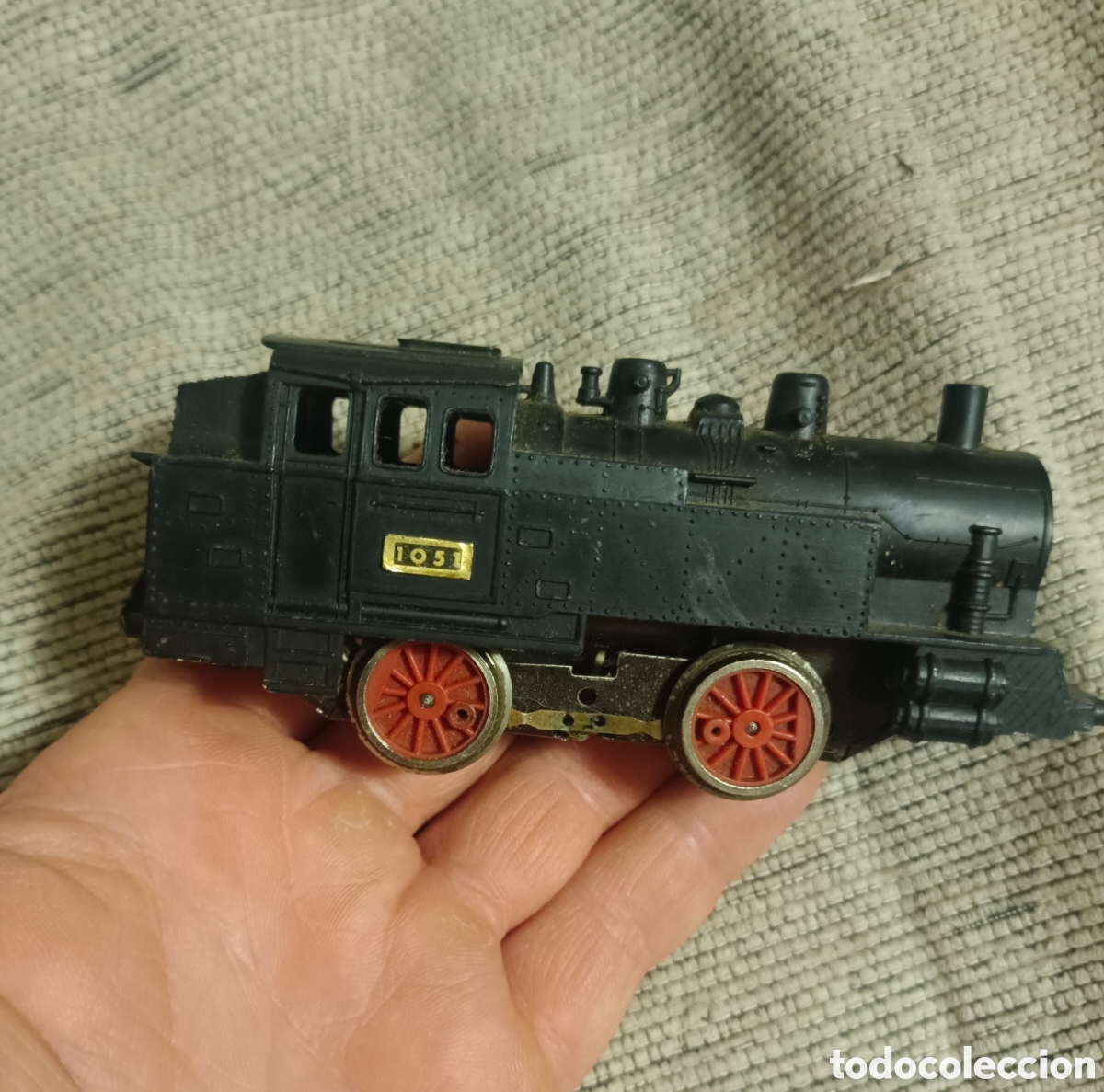 Trenes escala: Locomotora tren jyesa 1051 ho a&ntilde;os 70