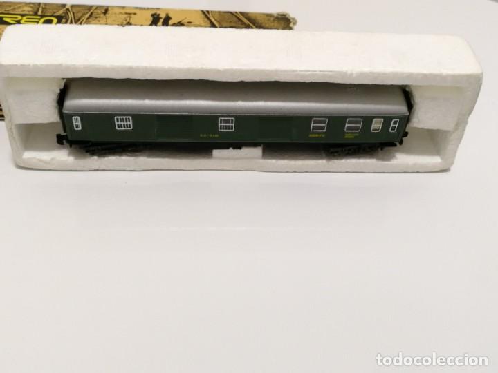 Trenes escala: IBERTREN N - FURG&Oacute;N VERDE REFERENCIA 205