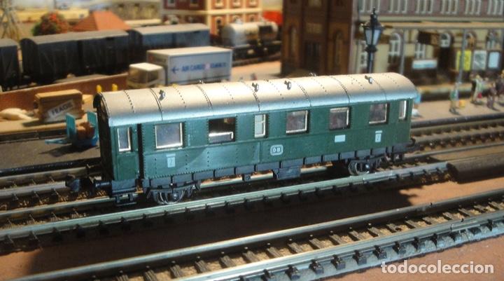 Trenes escala: Vag&oacute;n de pasajeros de dos ejes de la DB - Foto 1