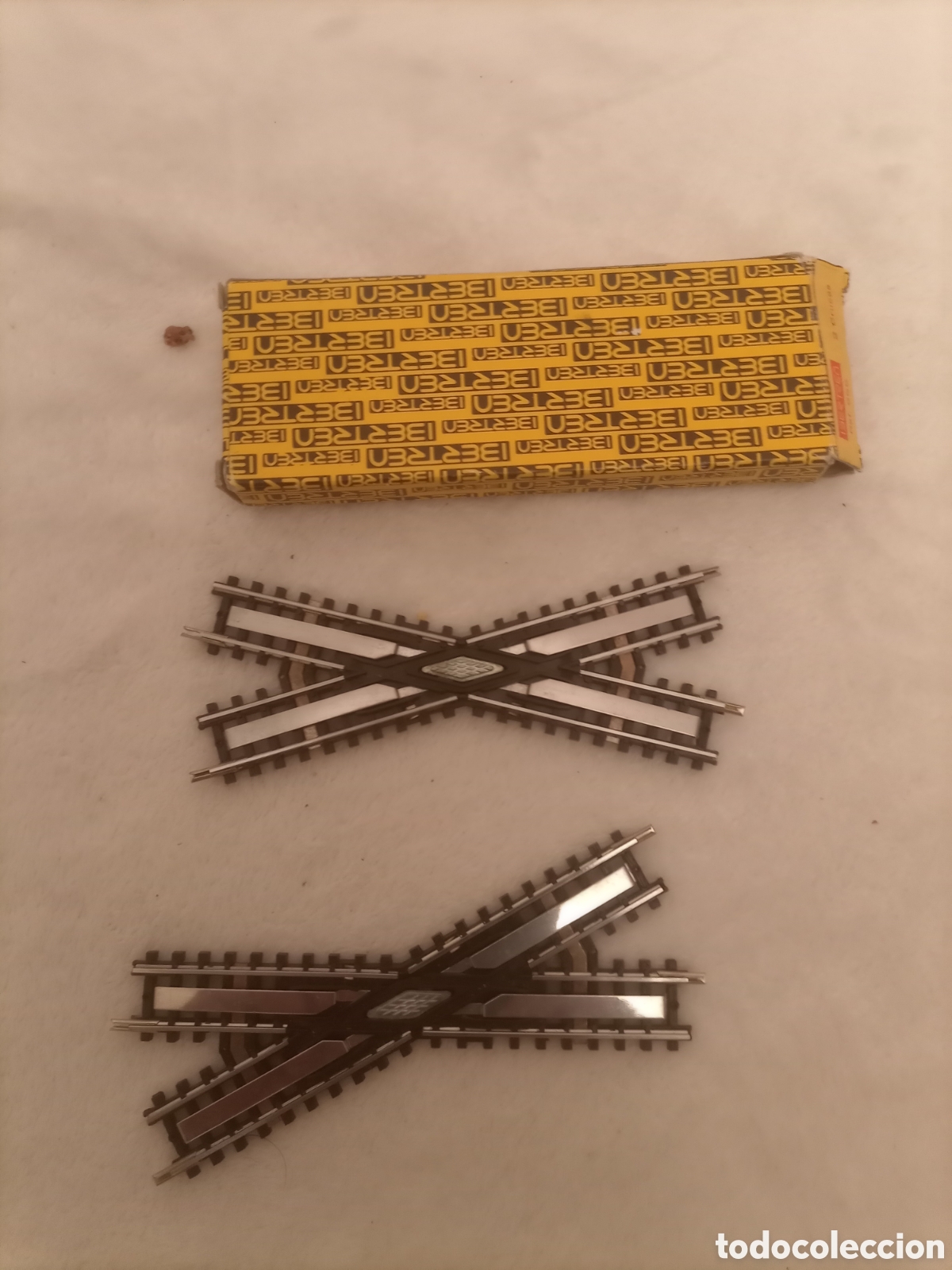Trenes escala: Caja con 2 cruces - Foto 1