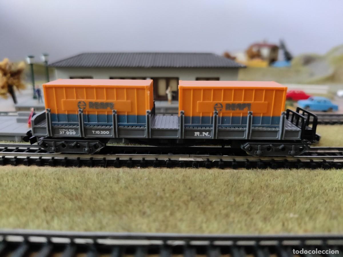 Trenes escala: IBERTREN N - VAG&Oacute;N TELEROS GRIS CON CONTENEDORES REF. 440