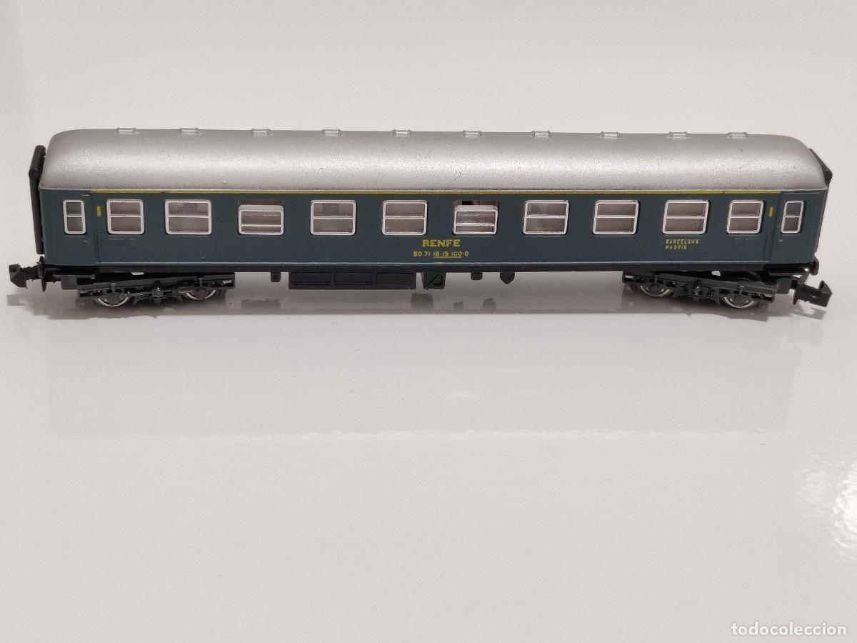 Trenes Escala: IBERTREN N - COCHE 1&ordf; CLASE SERIE 8000 VERDE REF. 201