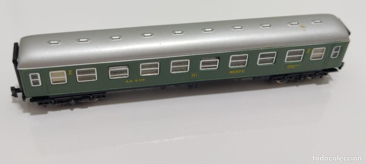Trenes escala: IBERTREN N - COCHE SEGUNDA CLASE VERDE REF. 203