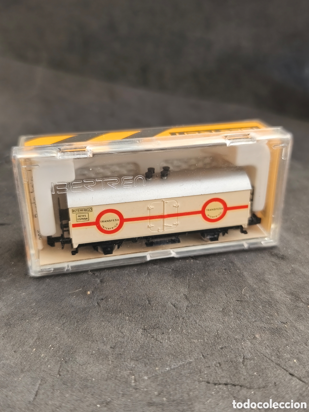 Trenes Escala: Vag&oacute;n Ibertren 381 N