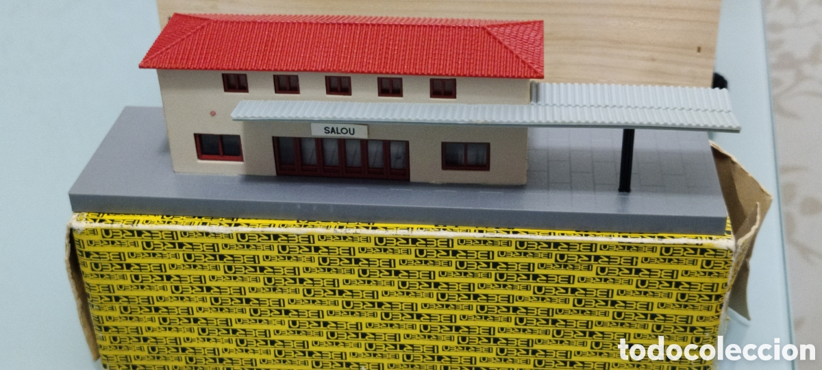 Trenes Escala: IBERTREN N - ESTACI&Oacute;N SALOU REF. 721