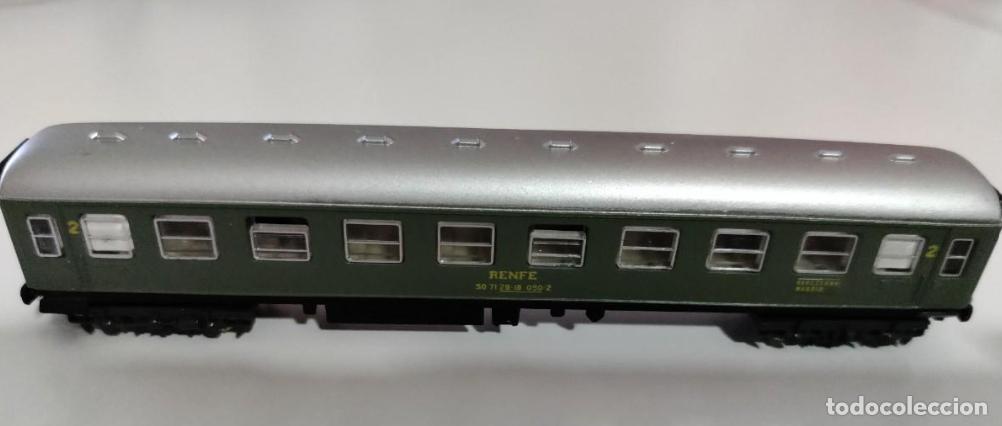 Trenes Escala: IBERTREN N - VAG&Oacute;N PASAJEROS 2&ordf; CLASE REF. 203