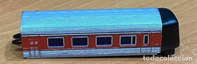 Trenes Escala: COCHE 2&ordf; CLASE DEL TALGO DE IBERTREN. ESCALA N