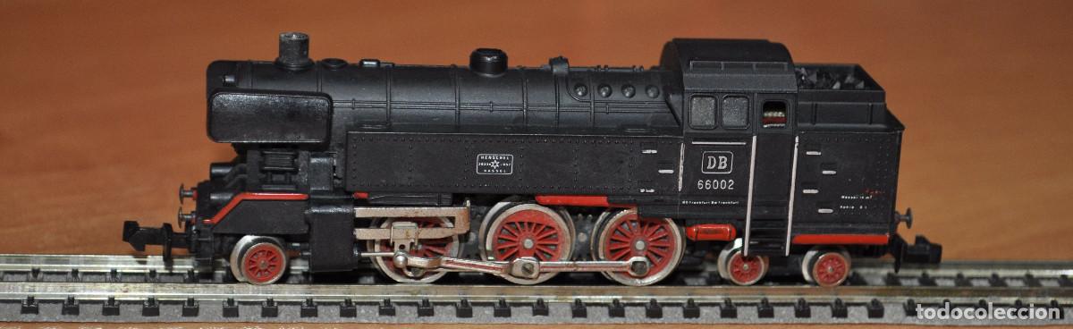 Trenes Escala: LOCOMOTORA DE VAPOR S.66 DE LA DB NEGRA CON LUZ Y HUMO DE IBERTREN REF. 940, ESCALA 2N