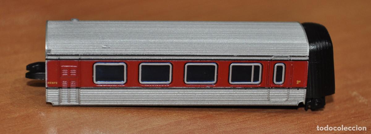 Trenes Escala: COCHE 2&ordf; CLASE DEL TALGO DE IBERTREN. ESCALA N