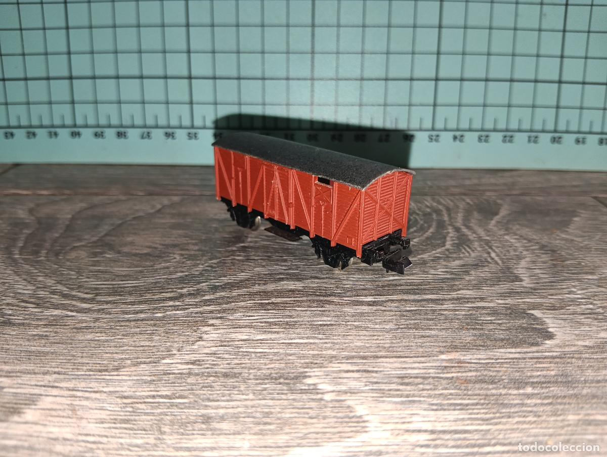 Trenes Escala: Antiguo vag&oacute;n cerrado Renfe Escala N Ibertren tren