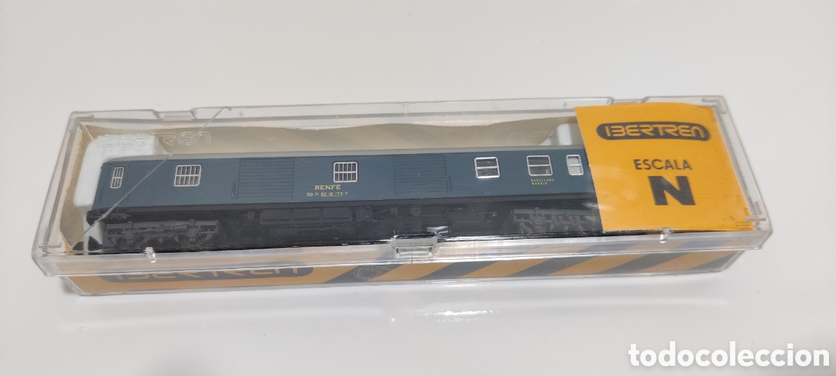 Trenes Escala: IBERTREN N - FURG&Oacute;N SERIE 8000 AZUL REF. 206