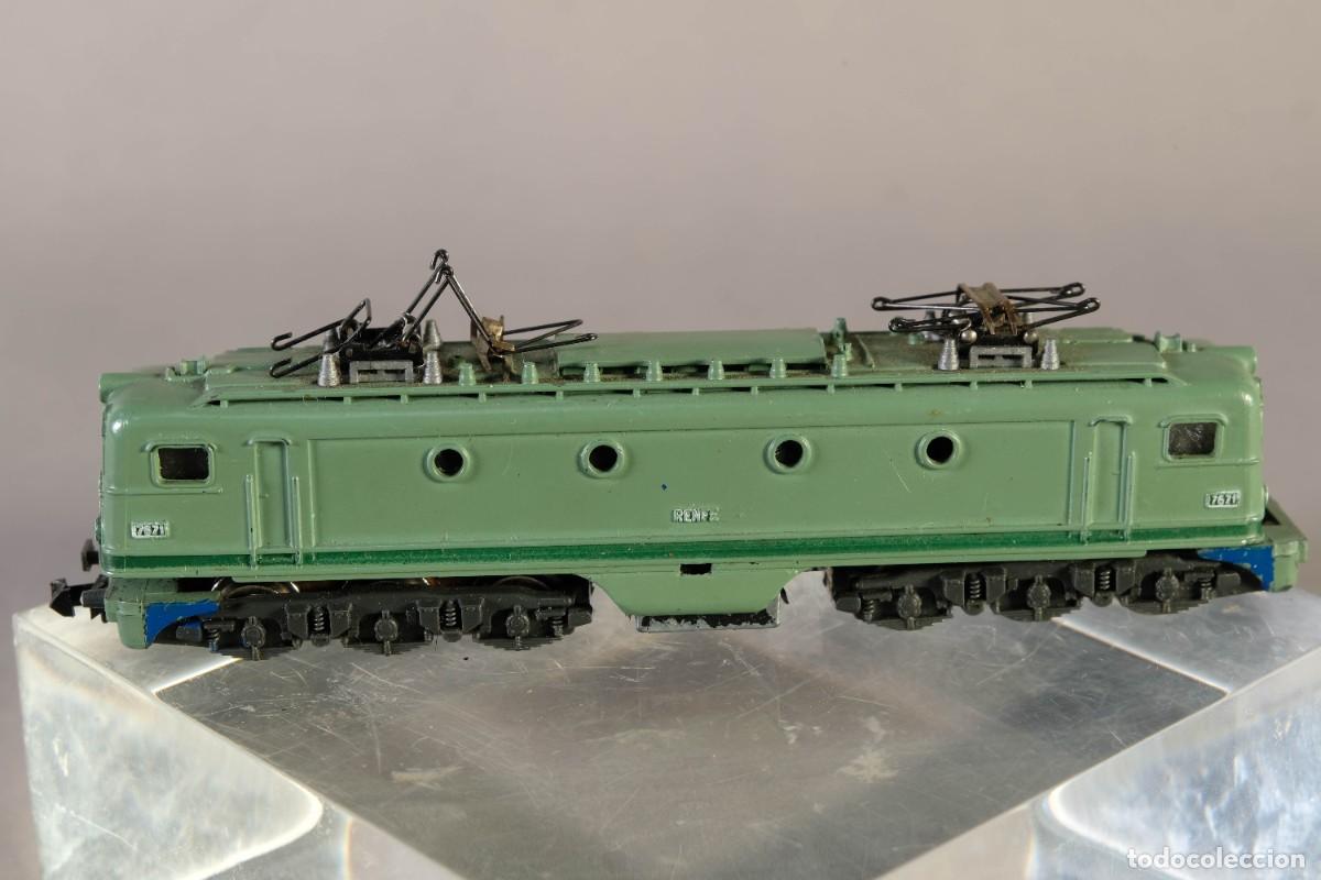 Trenes Escala: LOCOMOTORA DE TREN IBERTREN