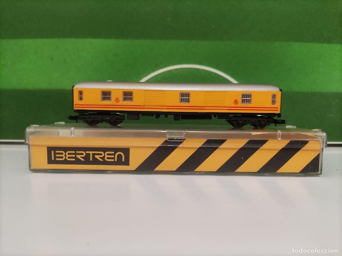 Trenes Escala: Vag&oacute;n Correos Ibertren REF 225 Escala N