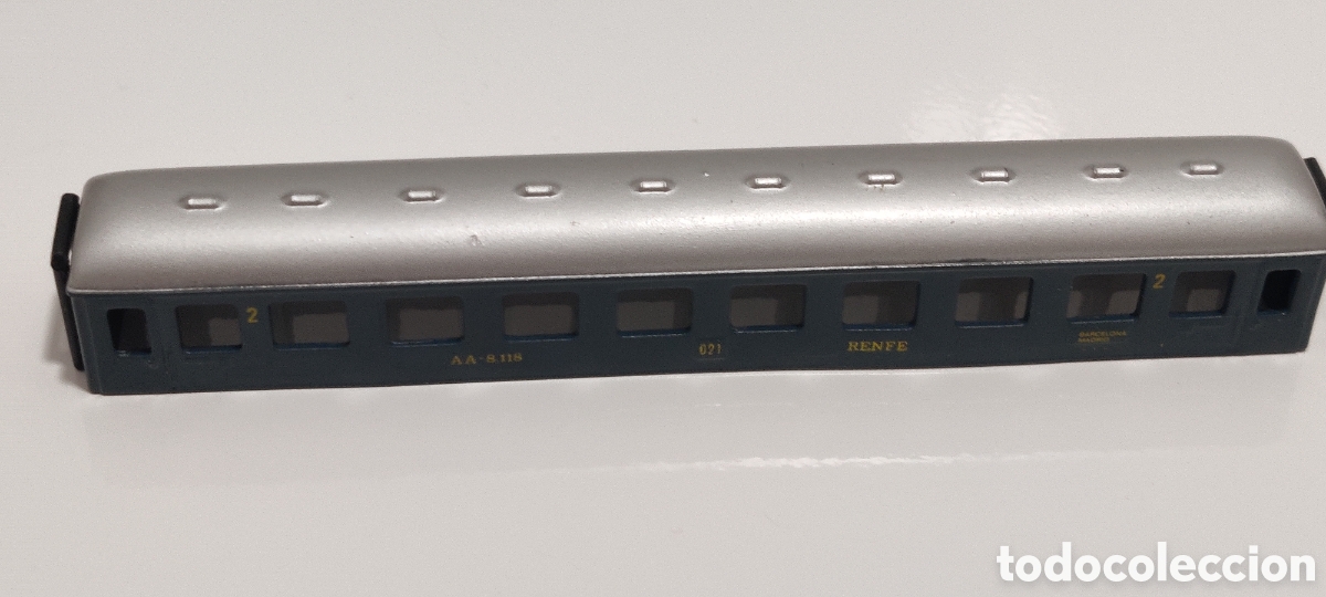 Trenes Escala: IBERTREN N - CARCASA COCHE VIAJEROS 2&ordf; CLASE SERIE 8000 AZUL