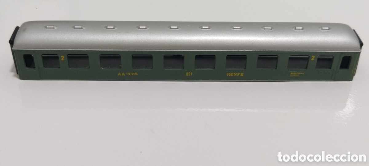 Trenes Escala: IBERTREN N - CARCASA COCHE VIAJEROS 2&ordf; CLASE SERIE 8000 VERDE