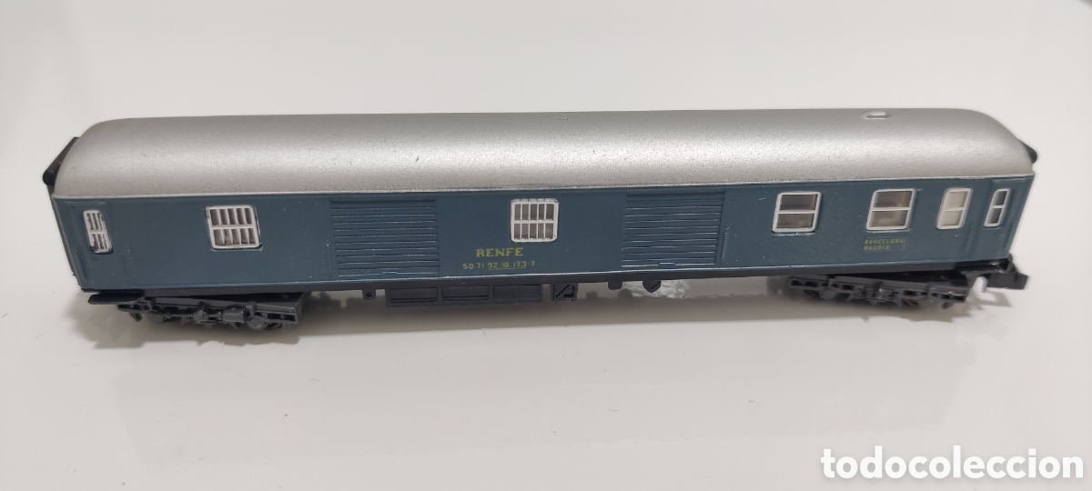 Trenes Escala: IBERTREN N - FURG&Oacute;N VERDE REF. 205