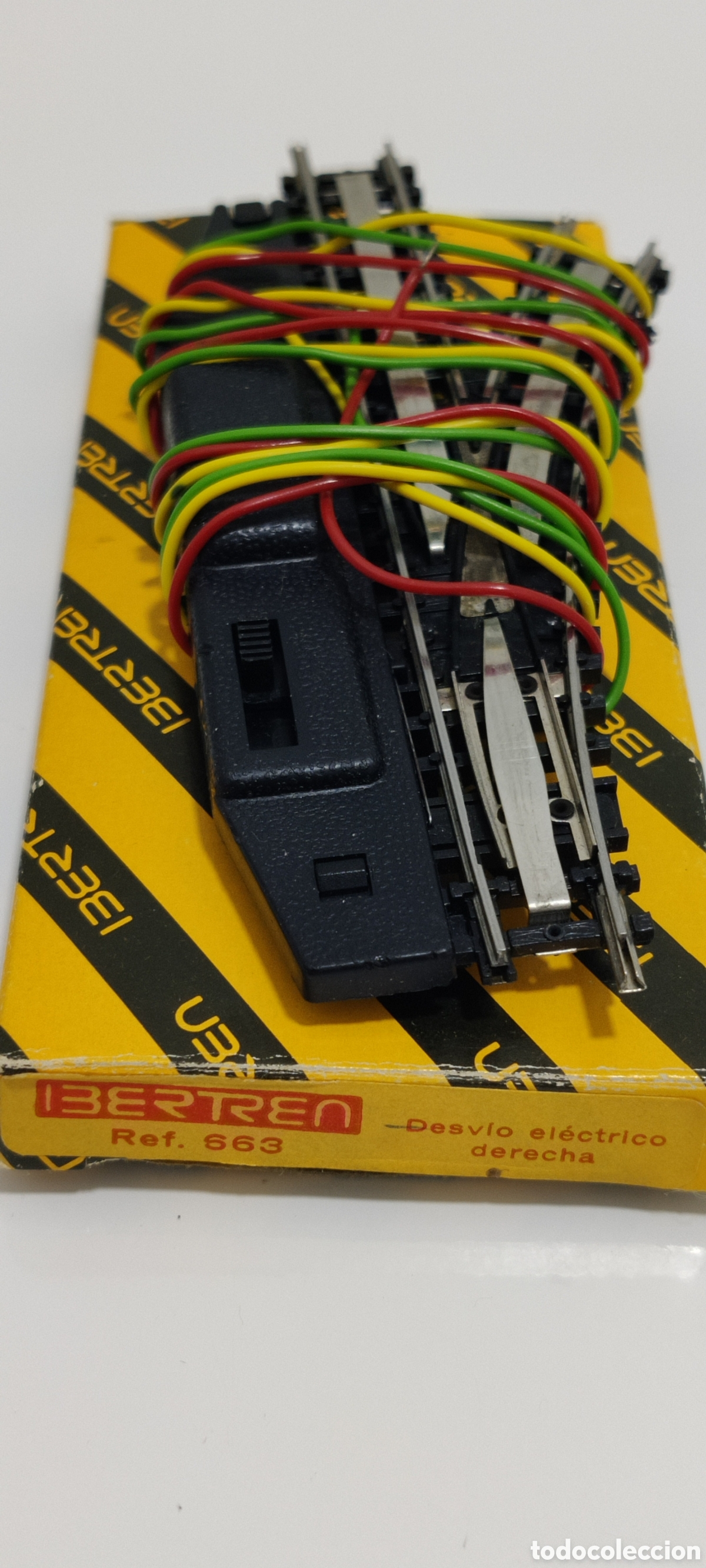 Trenes Escala: IBERTREN N - DESV&Iacute;O EL&Eacute;CTRICO DERECHA REF. 663