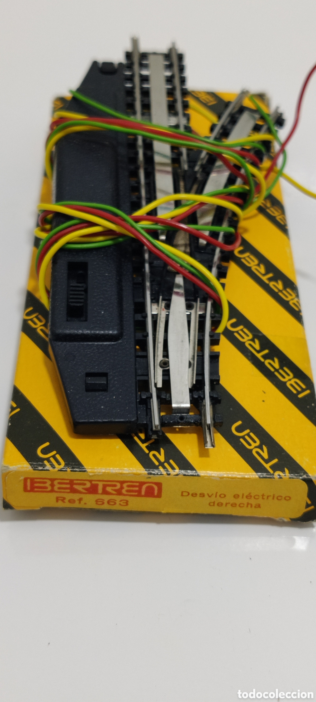 Trenes Escala: IBERTREN N - DESV&Iacute;O EL&Eacute;CTRICO DERECHA REF. 663