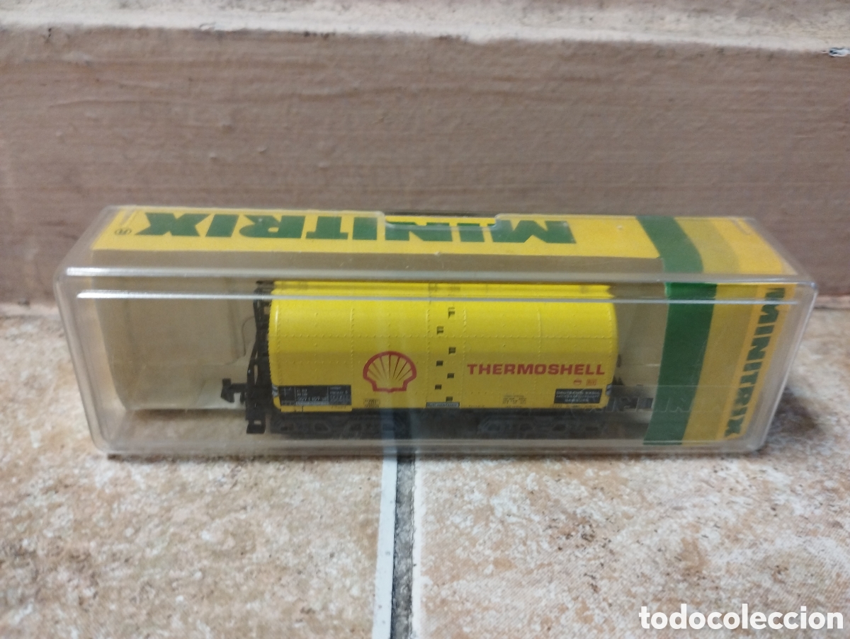 Trains &Eacute;chelle: Vag&oacute;n cisterna escala N marca minitrix