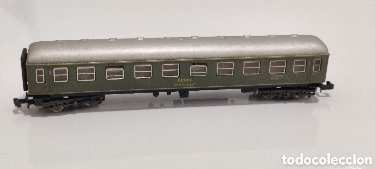 Trenes escala: IBERTREN N - COCHE 1&ordf; CLASE SERIE 8000 VERDE REF. 201