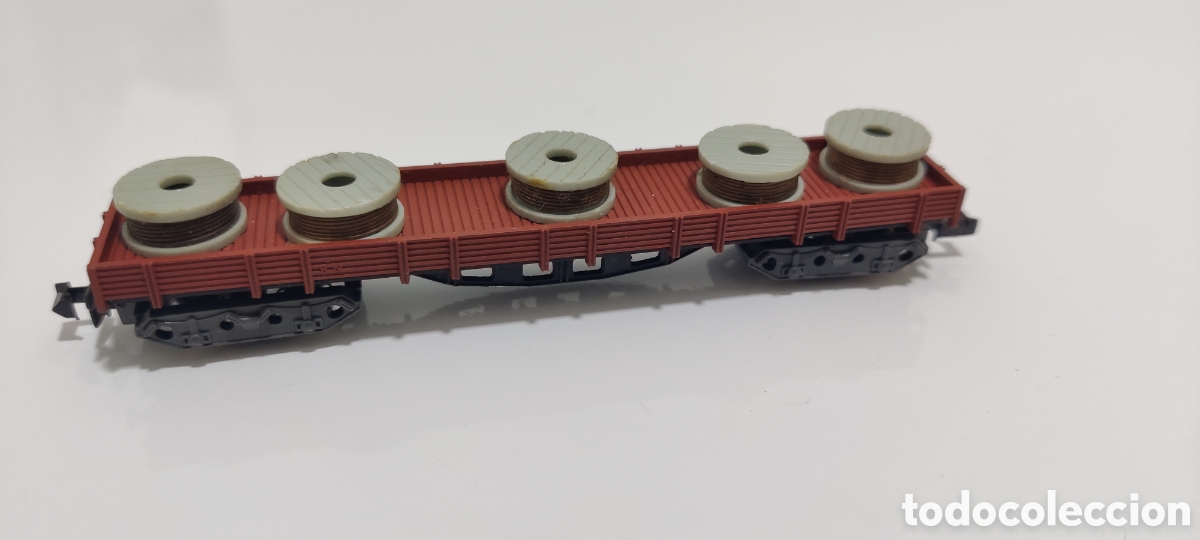 Trenes escala: IBERTREN N - VAG&Oacute;N BORDE BAJO 4 EJES CON BOBINAS REF. 397