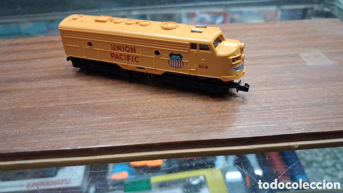 Trenes escala: N locomotora ibertren union pacific analogica y continua