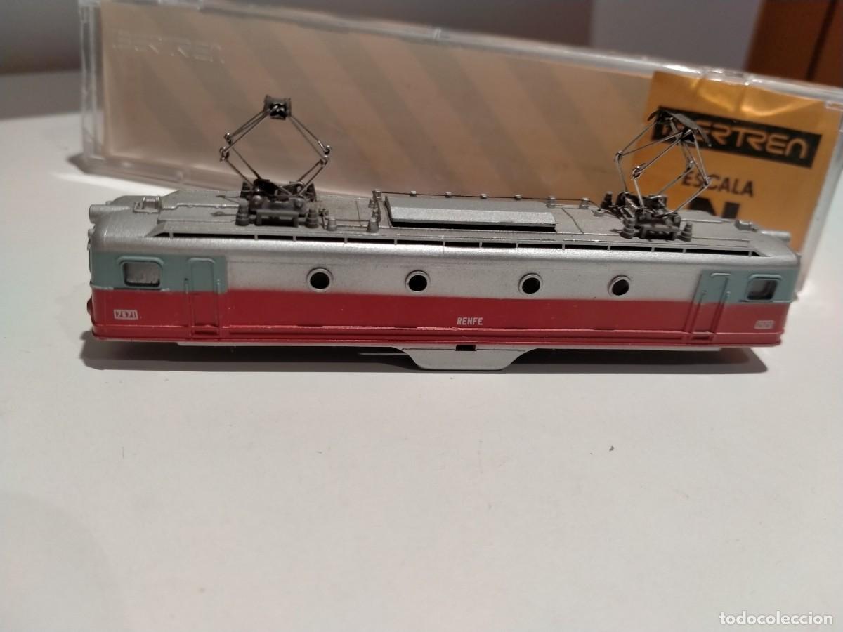 Trenes escala: Carcasa o carrocer&iacute;a de la Locomotora Alsthom Renfe talguera de Ibertren N con pant&oacute;grafos y caja