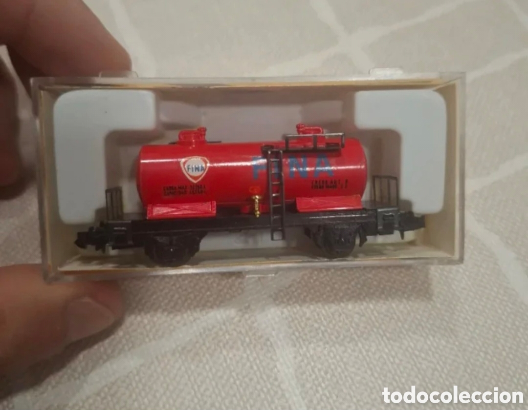 Trenes escala: Vagon cisterna Fina rojo ref 352 N