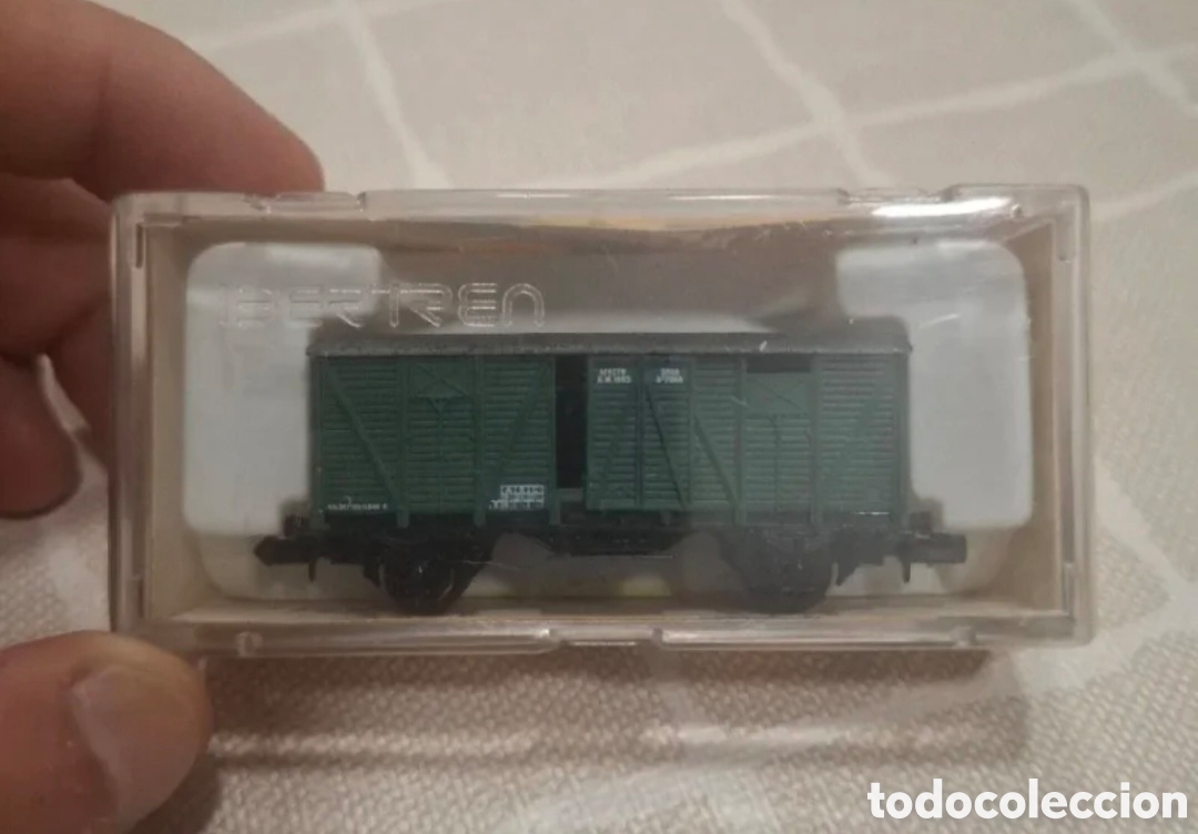 Trenes escala: 2 vagones escala N ref 348 y 344