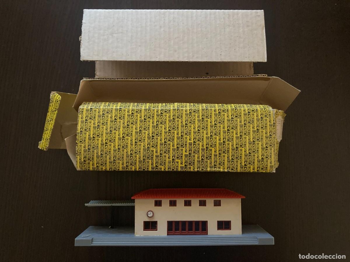 Trenes escala: IBERTREN - Estaci&oacute;n - Ref. 6301 / Incluye caja