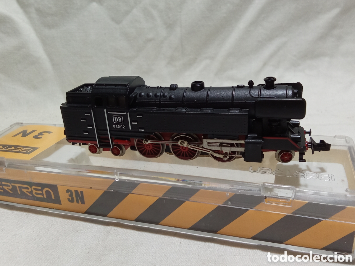Trenes escala: LOCOMOTORA DE TREN IBERTREN 3N