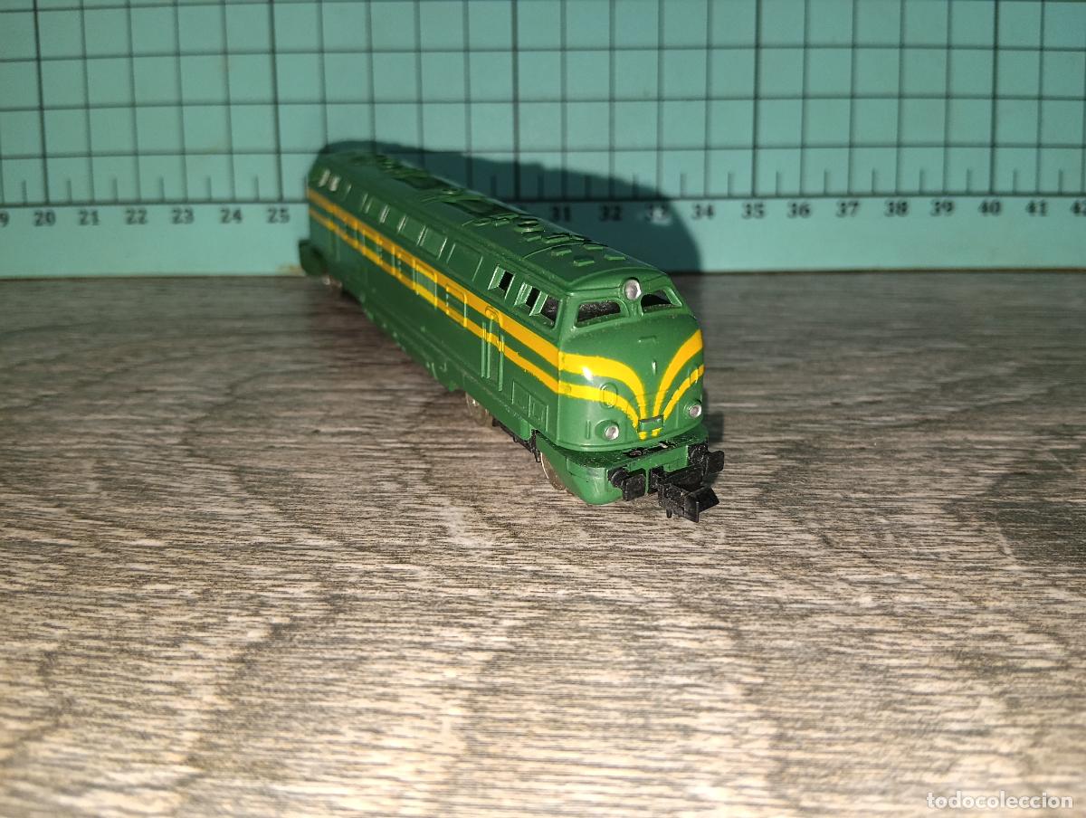 Trenes escala: Tren Locomotora Diesel Renfe Ibertren 3N