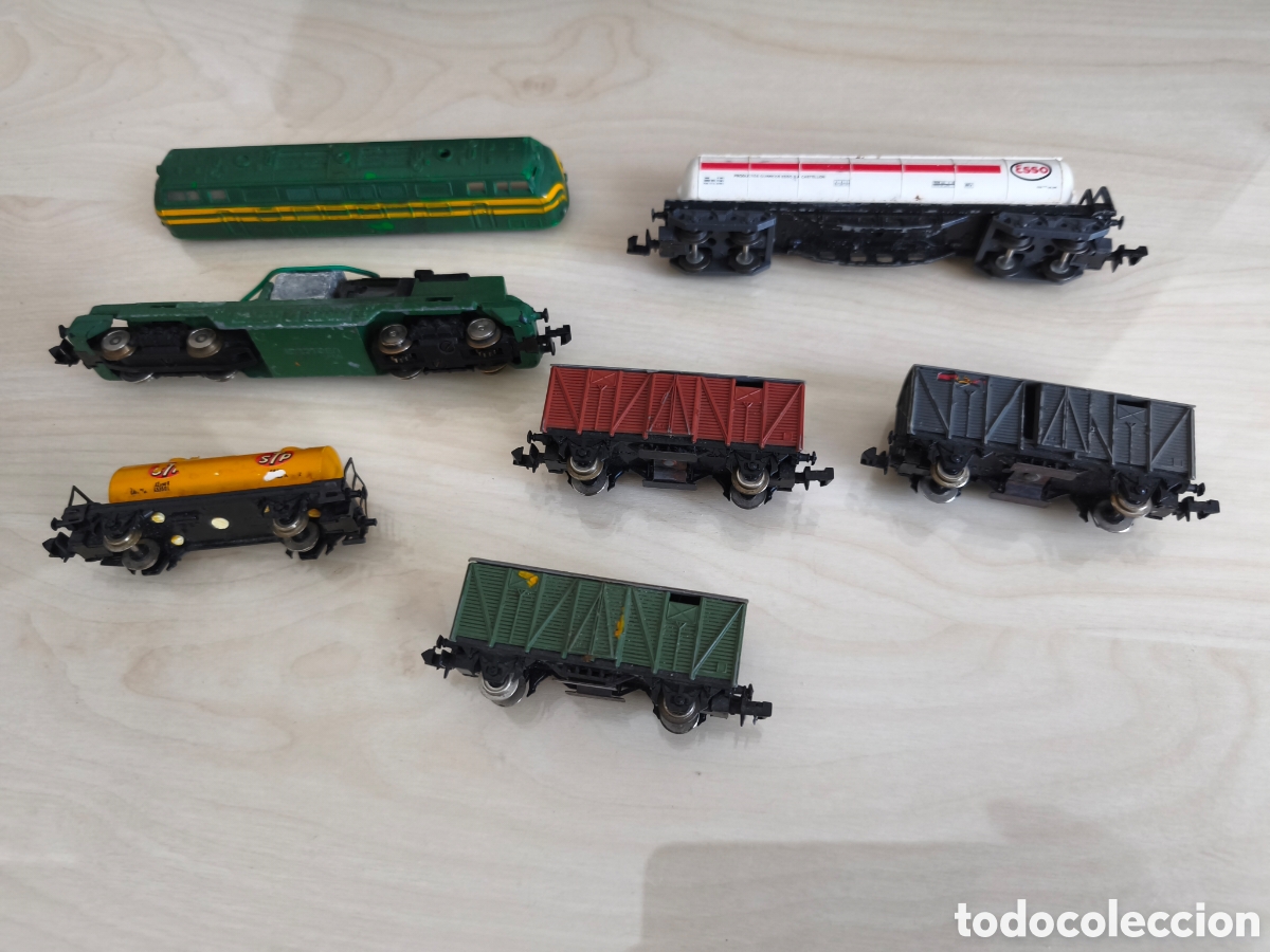 Trenes escala: Desguace de Ibertren. Cisterna Esso buen estado.