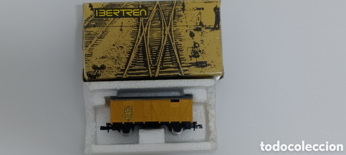 Trenes escala: IBERTREN N - VAG&Oacute;N CERRADO AMARILLO REF. 3301/A