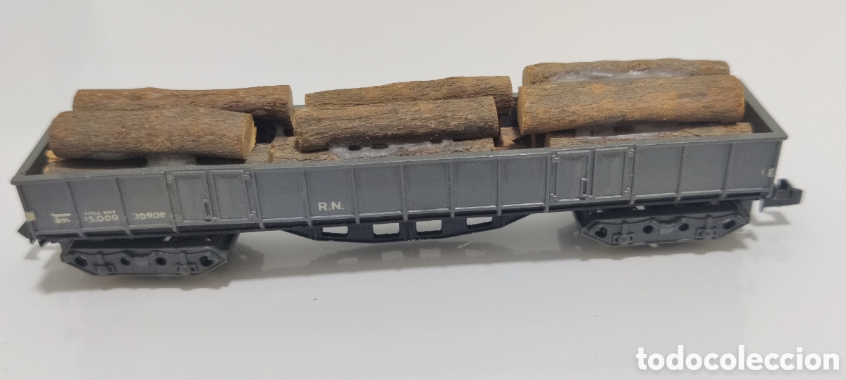 Trenes escala: IBERTREN N - VAG&Oacute;N BORDE ALTO 4 EJES GRIS CON TRONCOS, REF. 416.