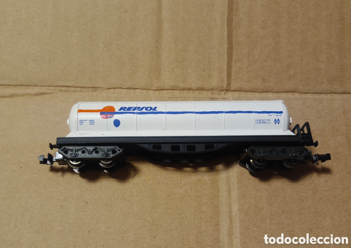 Trenes escala: Raro vagon cisterna Repsol escala n ibertren