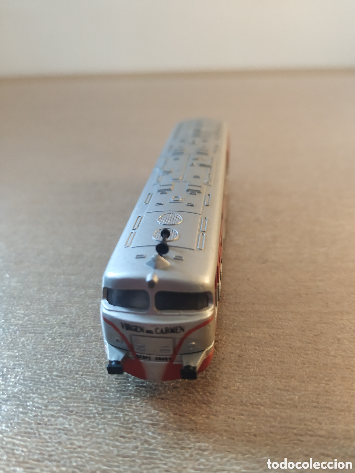 Trenes escala: LOCOMOTORA DIESEL B.B. 2000 TALGO Virgen del Carmen de IBERTREN 2N REF 026