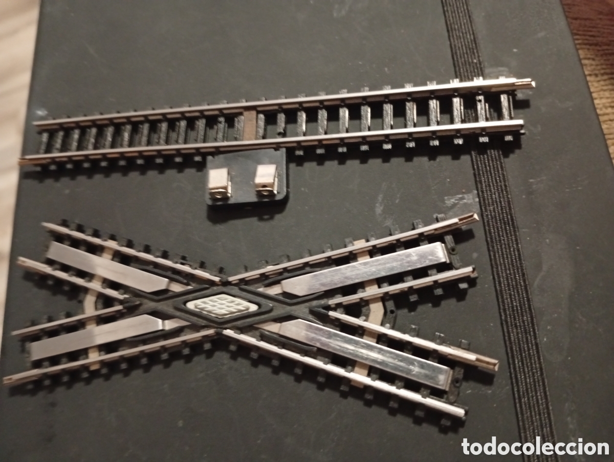 Trenes escala: V&iacute;a recta y cruce Ibertren N